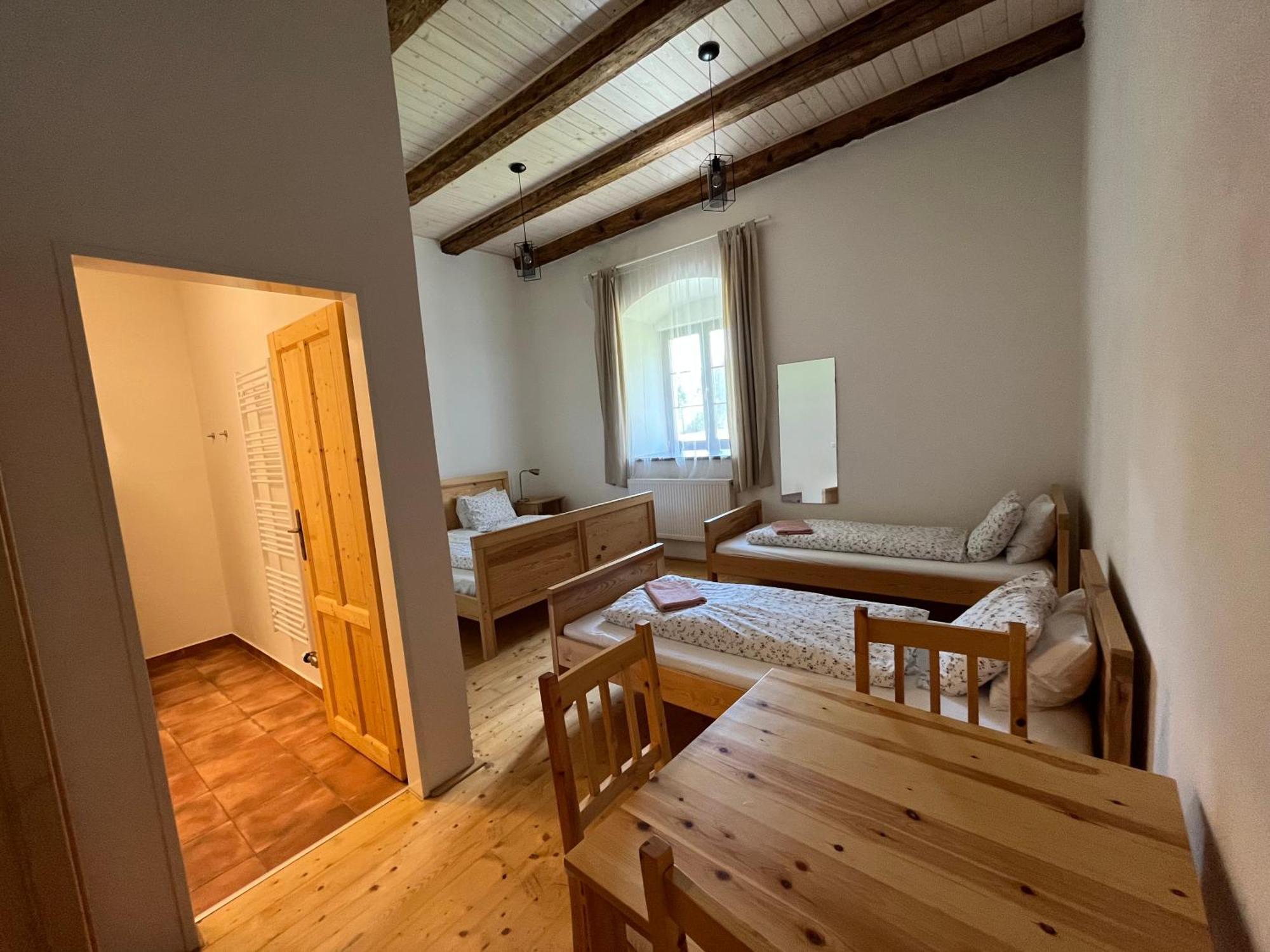 Hotel Dvůr Nové Zámky Mladec Exterior foto