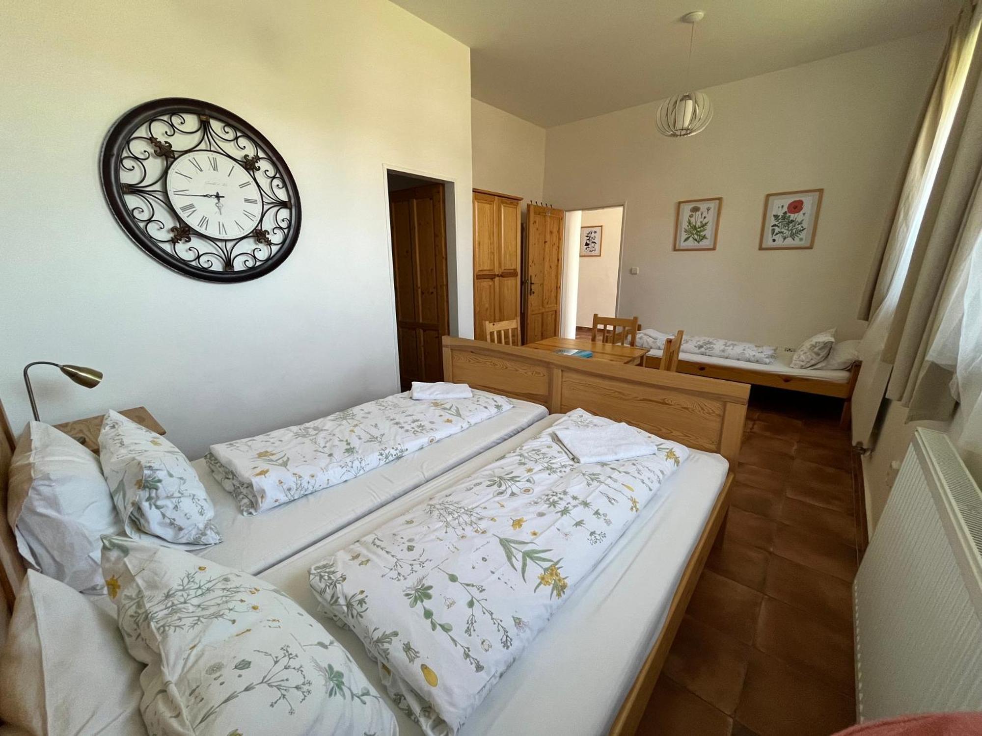 Hotel Dvůr Nové Zámky Mladec Exterior foto